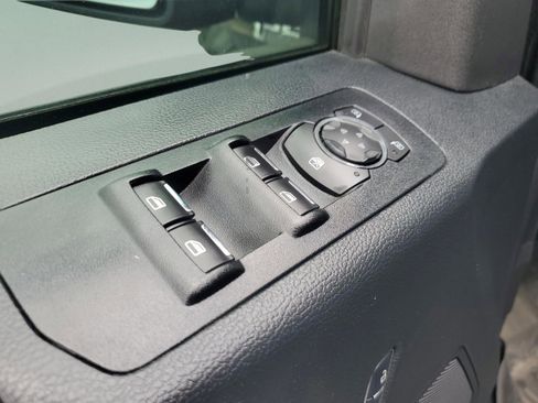 Used 2017 Ford F150 XLT w/ Equipment Group 302A Luxury AWD/4WD image 19
