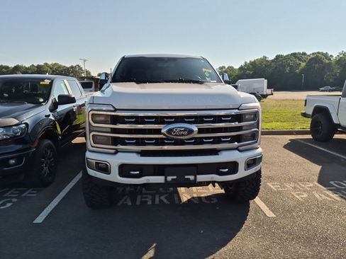 Certified 2023 Ford F350 Platinum AWD/4WD image 3