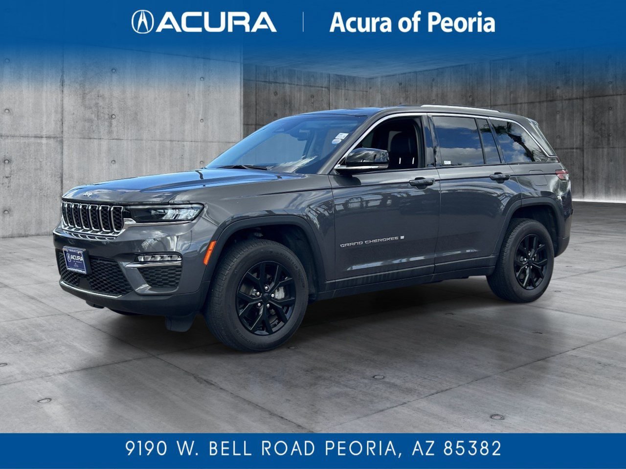 Used 2023 Jeep Grand Cherokee Limited AWD/4WD image 1