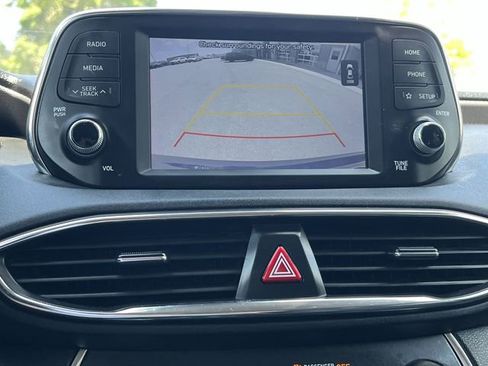 Used 2019 Hyundai Santa Fe SE AWD/4WD image 18