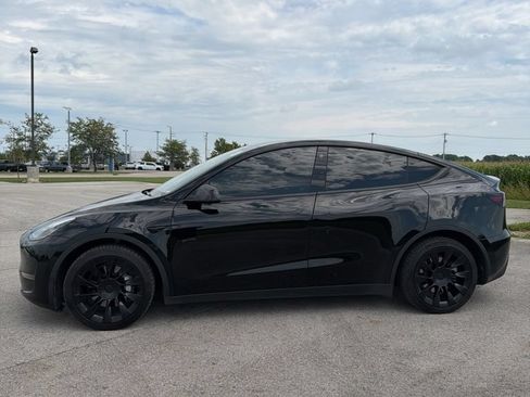 Used 2021 Tesla Model Y Long Range AWD/4WD image 4