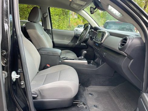 Used 2023 Toyota Tacoma SR5 AWD/4WD image 15