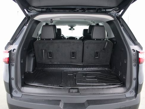 Used 2020 Chevrolet Traverse RS w/ LPO, Floor Liner Package image 25