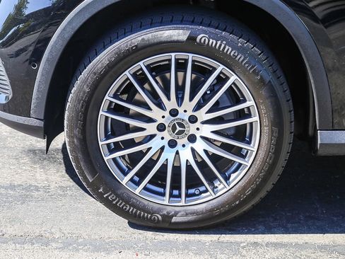 Used 2024 Mercedes-Benz GLC 300 4MATIC image 9