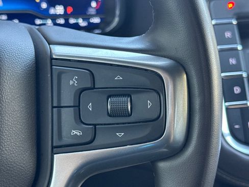 Used 2024 Chevrolet Suburban LT image 39