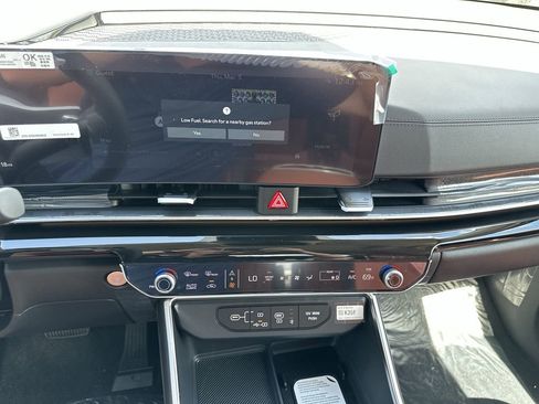 New 2026 Kia Carnival SX Prestige image 24