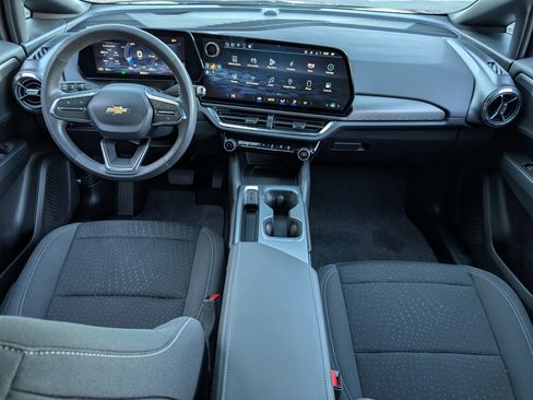 Used 2025 Chevrolet Equinox EV LT image 21