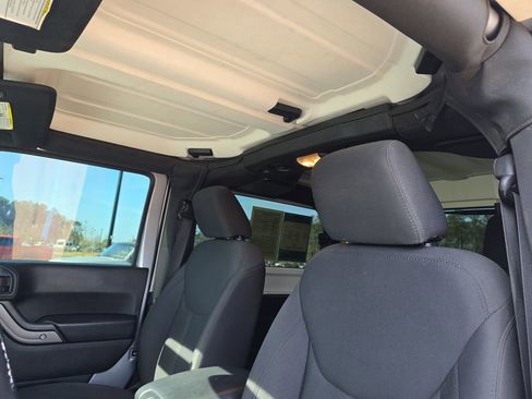 Used 2016 Jeep Wrangler Sport w/ Quick Order Package 24S image 33