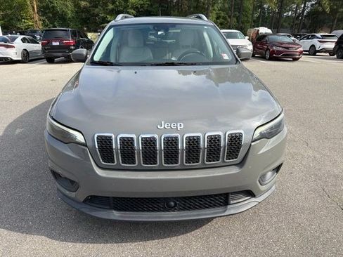 Used 2021 Jeep Cherokee Latitude Lux FWD image 2