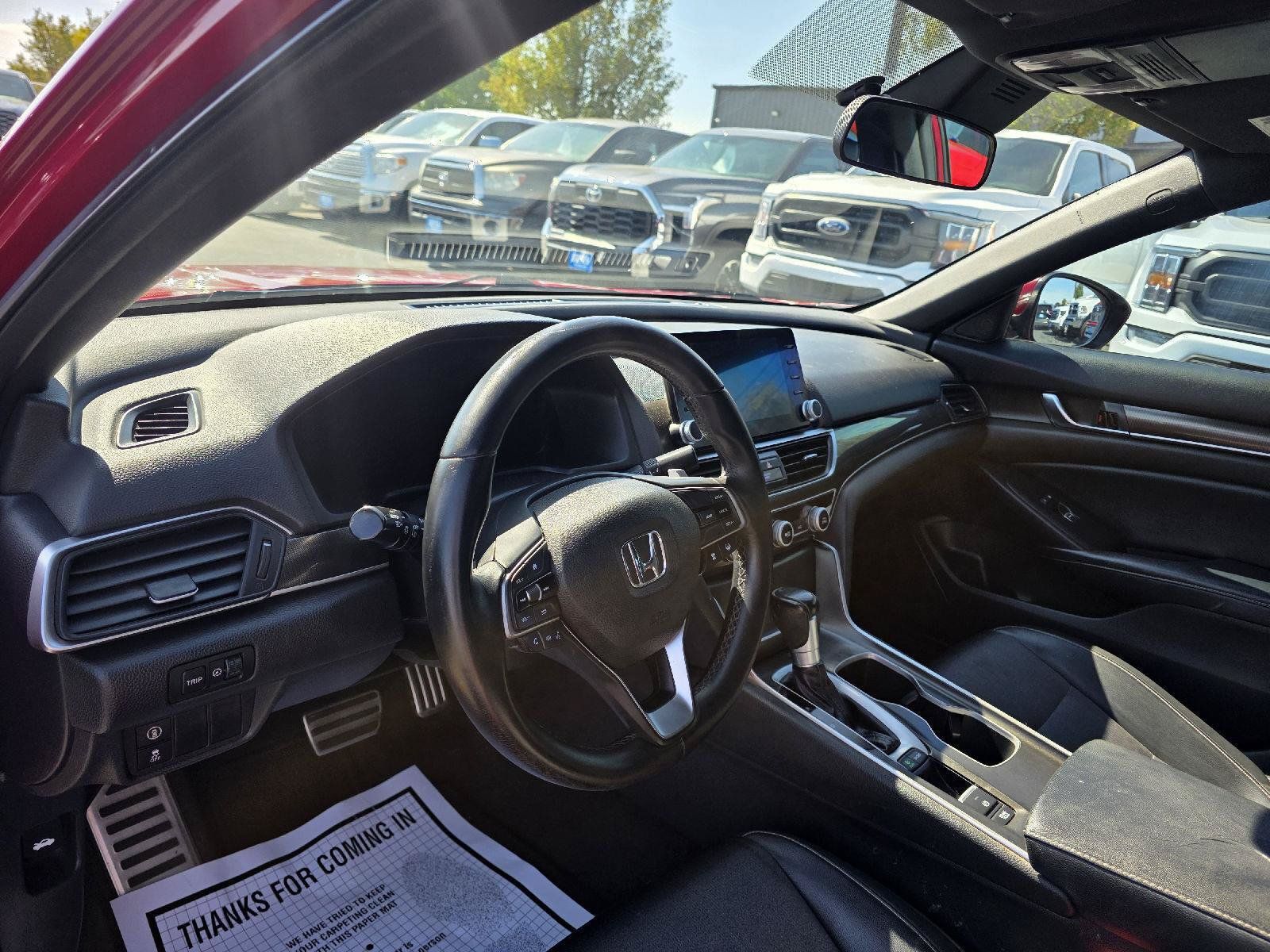 Used 2018 Honda Accord Sport image 8