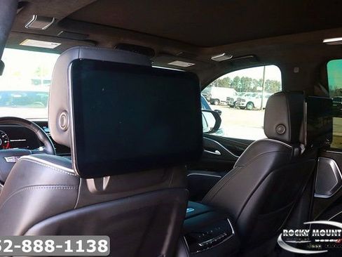 Used 2023 Cadillac Escalade V AWD/4WD image 17