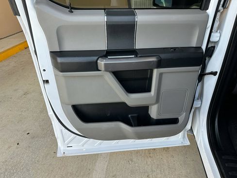 Used 2020 Ford F150 XLT w/ Trailer Tow Package image 24