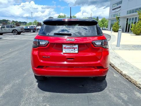 Used 2023 Jeep Compass High Altitude AWD/4WD image 7