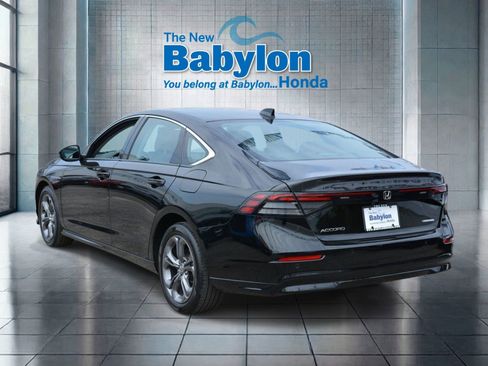 Used 2023 Honda Accord EX-L image 3