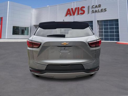 Used 2025 Chevrolet Blazer LT FWD image 7