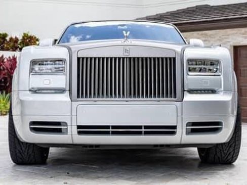 Used 2014 Rolls-Royce Phantom Drophead Coupe image 2