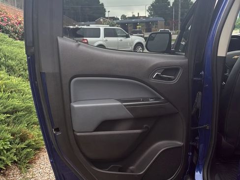 Used 2016 Chevrolet Colorado Z71 AWD/4WD image 28