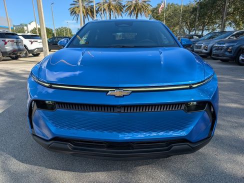 New 2026 Chevrolet Equinox EV LT image 2