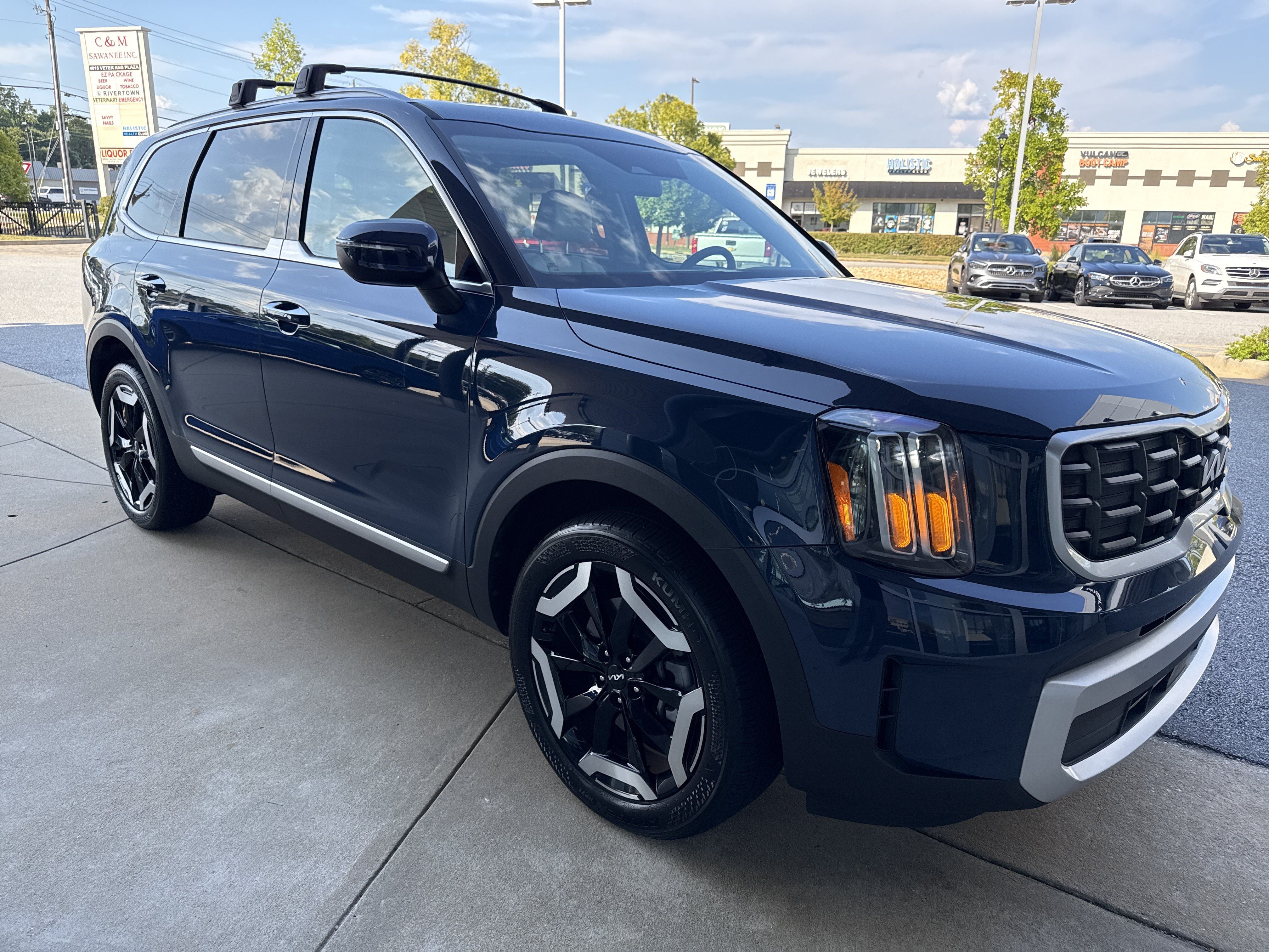 Used 2024 Kia Telluride S w/ S Sunroof Package FWD image 13