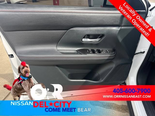 Used 2025 Nissan Kicks SR FWD image 15
