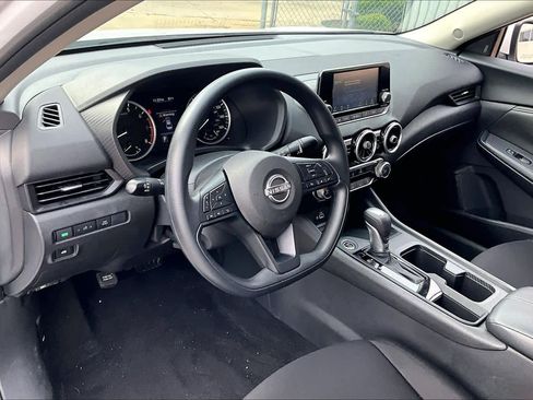 Certified 2025 Nissan Sentra S FWD image 16