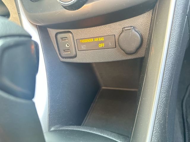 Used 2020 Chevrolet Trax LT w/ LT Convenience Package FWD image 40