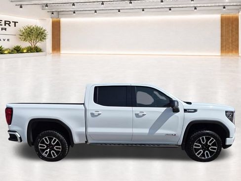 Used 2025 GMC Sierra 1500 AT4 w/ AT4 Premium Package AWD/4WD image 14