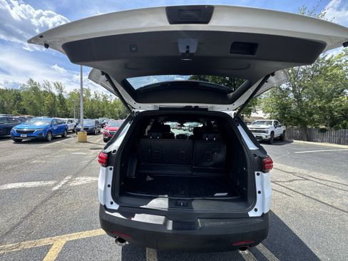 Used 2022 Chevrolet Traverse LT w/ LPO, Floor Liner Package image 27