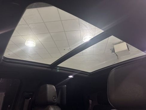 Used 2021 GMC Yukon Denali w/ Denali Ultimate Package image 22