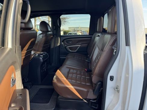 Used 2021 Nissan Titan Platinum Reserve w/ Moonroof Package image 13