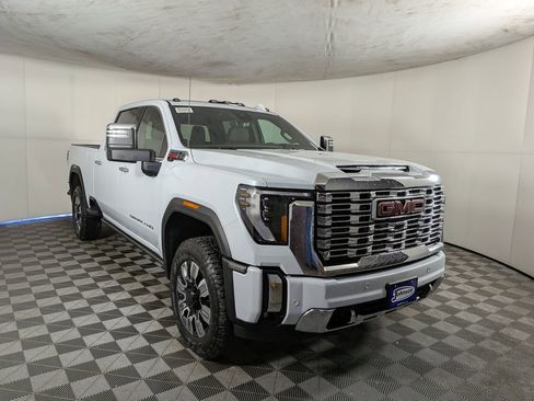 New 2026 GMC Sierra 2500 Denali w/ Denali Reserve Package AWD/4WD image 5