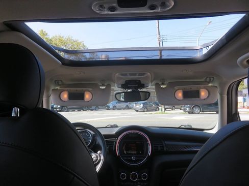 Used 2018 MINI Cooper S FWD image 13