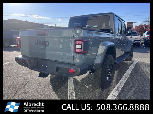 New 2025 Jeep Gladiator Sport image 5