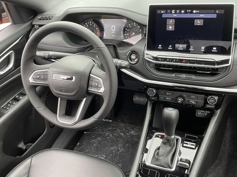 New 2026 Jeep Compass Latitude AWD/4WD image 11