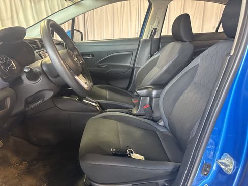 Used 2023 Nissan Versa SV image 19