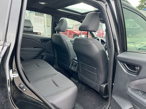 Used 2025 Subaru Forester Premium AWD/4WD image 11