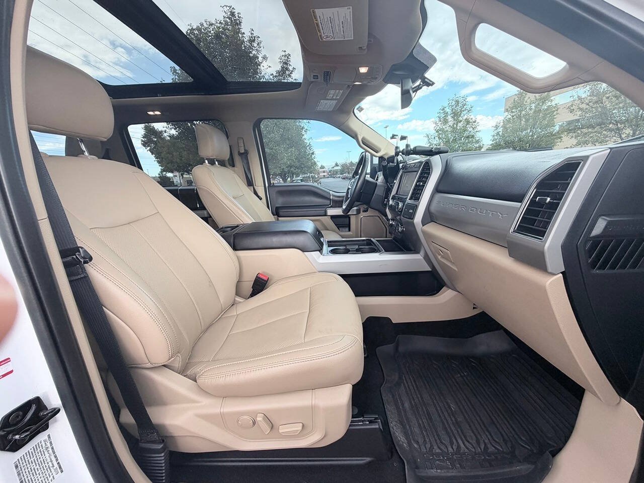 Used 2020 Ford F350 Lariat w/ Lariat Ultimate Package AWD/4WD image 12