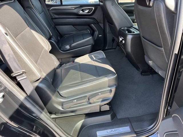 Used 2023 GMC Yukon SLT w/ SLT Premium Package AWD/4WD image 26