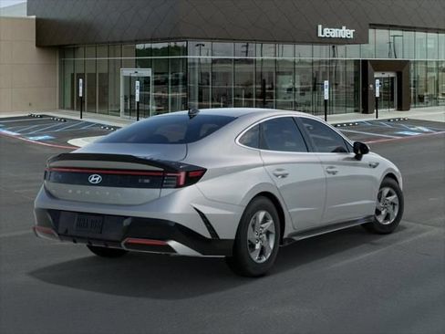 Certified 2025 Hyundai Sonata SE FWD image 4