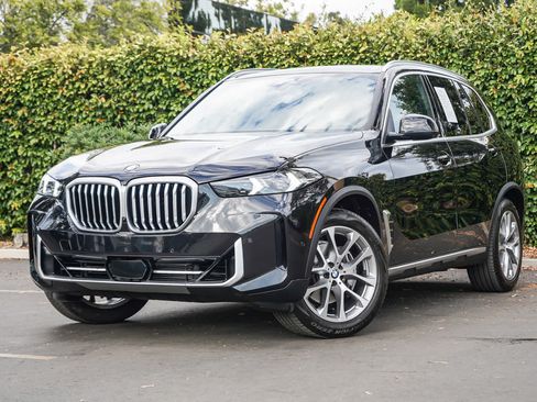 Used 2024 BMW X5 sDrive40i w/ Parking Assistance Package RWD image 1