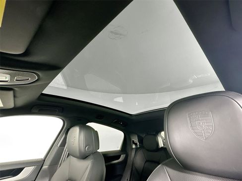 Certified 2025 Porsche Cayenne S AWD/4WD image 35