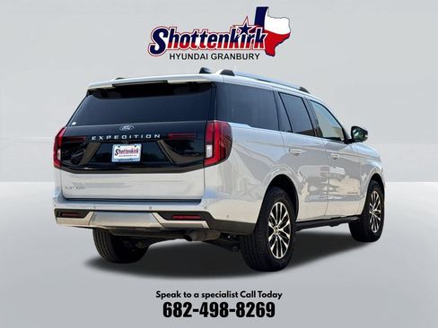 Used 2025 Ford Expedition Platinum AWD/4WD image 6