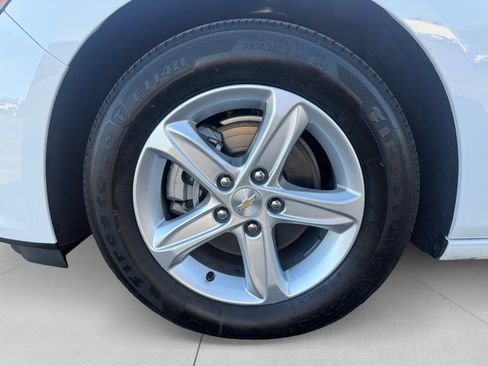 Used 2023 Chevrolet Malibu LS image 14