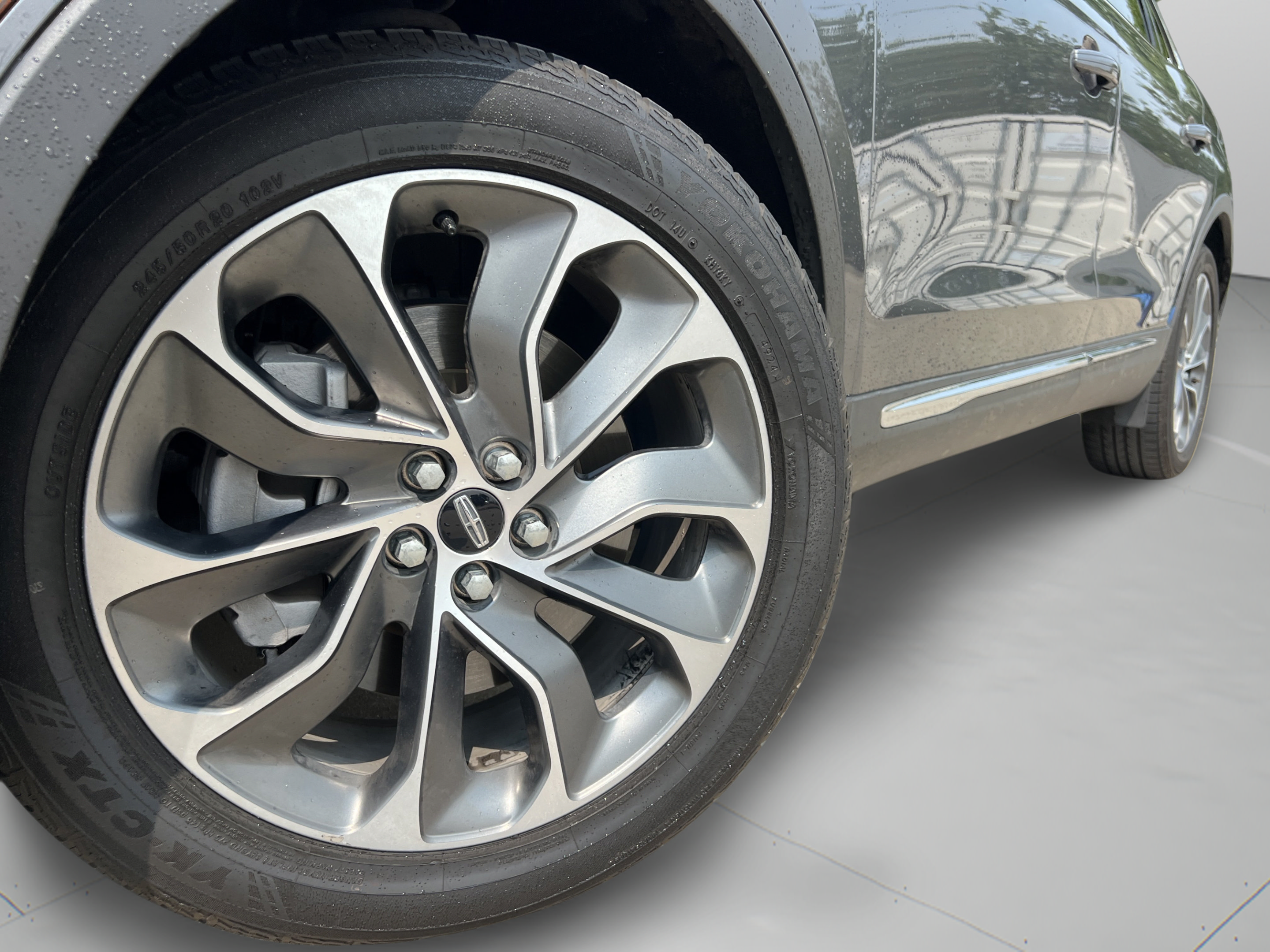 Used 2022 Lincoln Nautilus Reserve FWD image 34