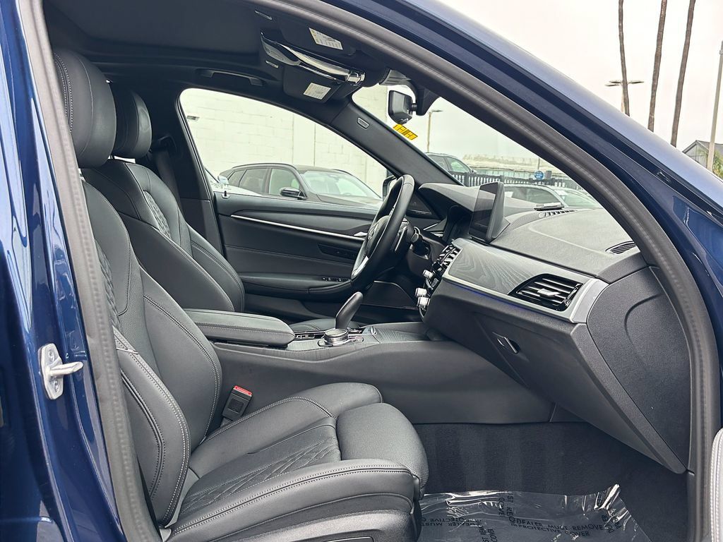 Used 2023 BMW 540i w/ Premium Package RWD image 22