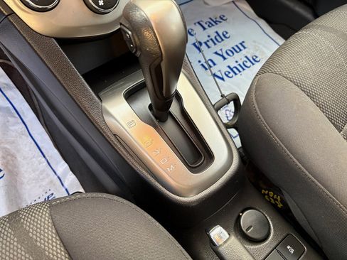 Used 2016 Chevrolet Sonic LT image 28