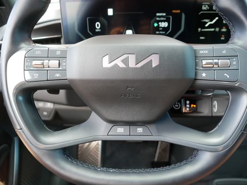 Used 2024 Kia EV9 GT-Line AWD/4WD image 25