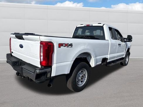 Used 2023 Ford F350 XL w/ FX4 Off-Road Package AWD/4WD image 5