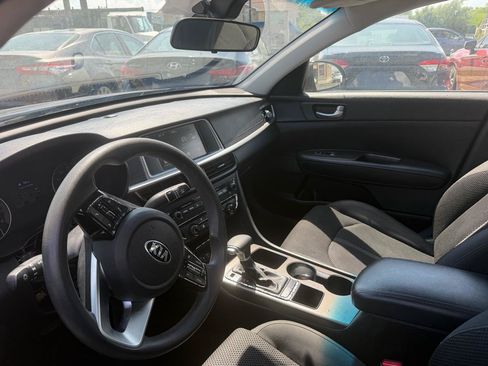 Used 2019 Kia Optima LX FWD image 8