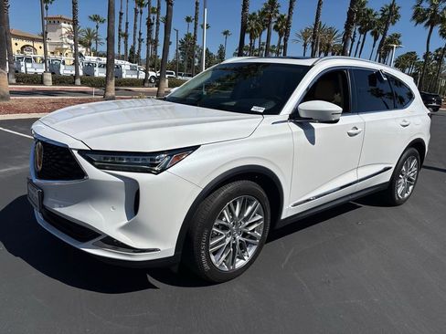 Used 2023 Acura MDX SH-AWD w/ Advance Package image 3